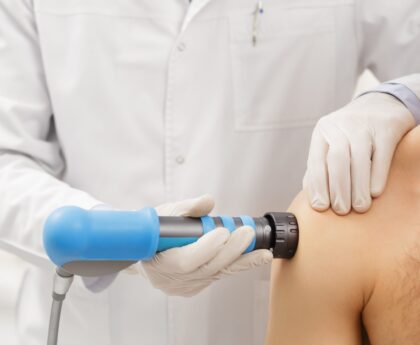 Physiotherapy vs Manipulation Under Anesthesia: Effective Frozen Shoulder Treatment Choices in Singapore